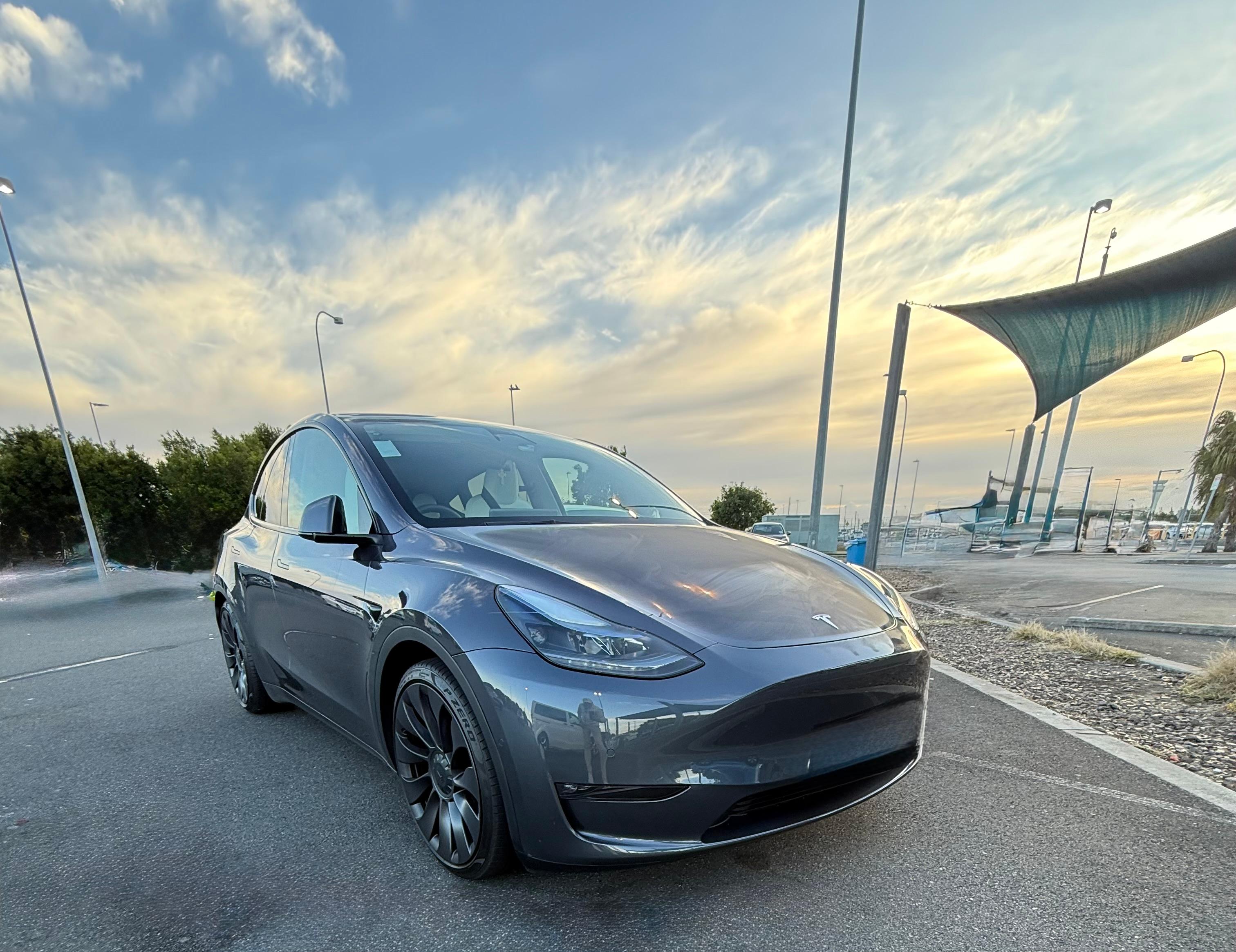 Tesla MODEL Y 2023 in Indooroopilly