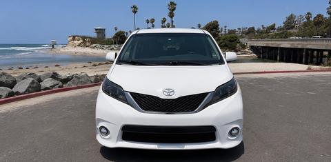 Toyota Sienna 2015