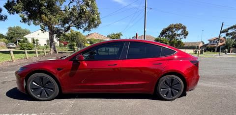 Tesla MODEL 3 2024