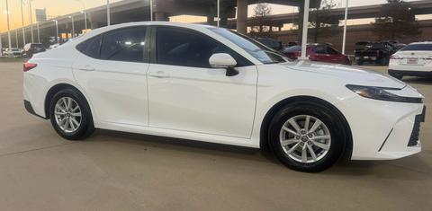 Toyota Camry Hybrid 2026