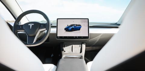 Tesla Model Y 2024