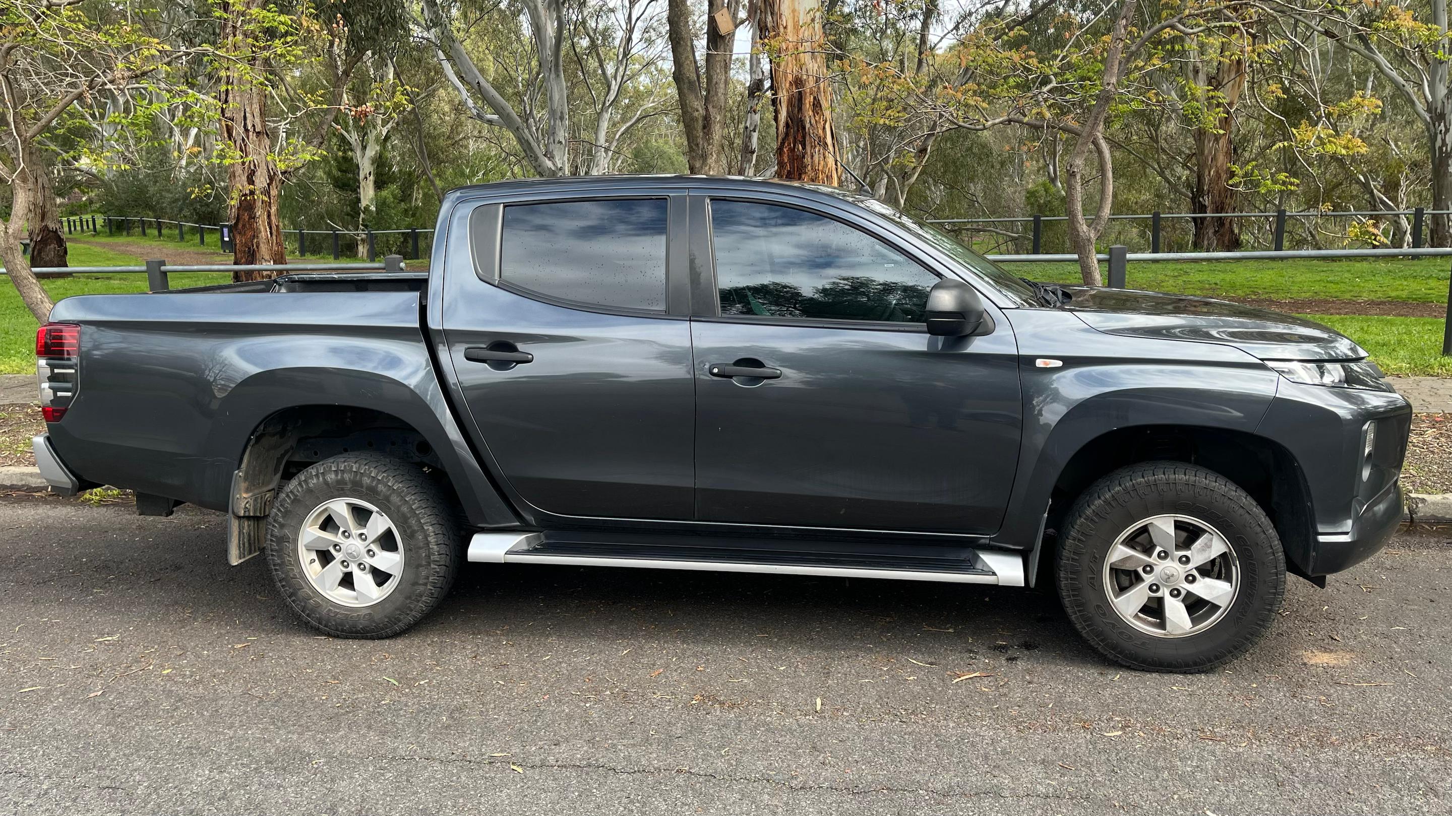 Mitsubishi TRITON 2019 in Saint Peters