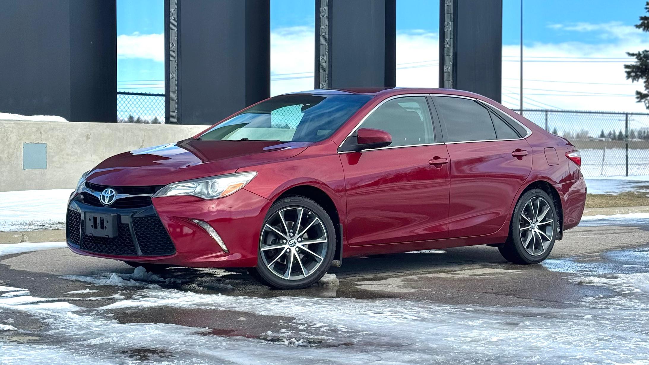 Toyota Camry 2015 à 