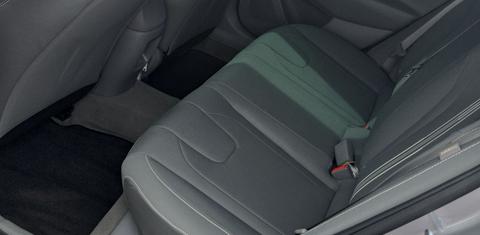 Hyundai Elantra 2025