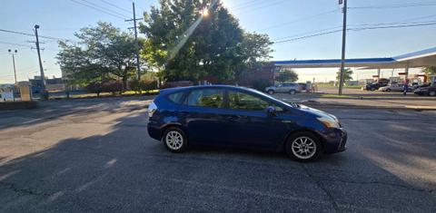 Toyota Prius v 2012