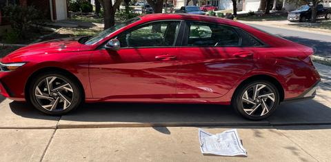 Hyundai Elantra 2025