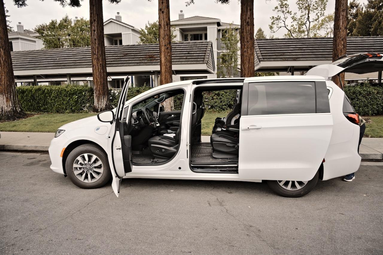 Chrysler Pacifica 2025 in Sunnyvale, CA