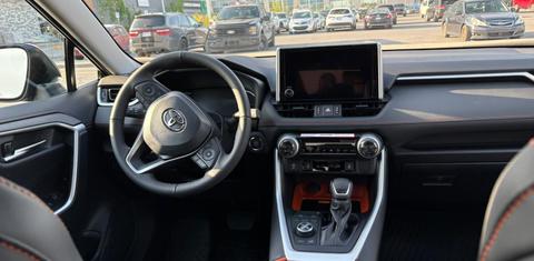 Toyota RAV4 2025
