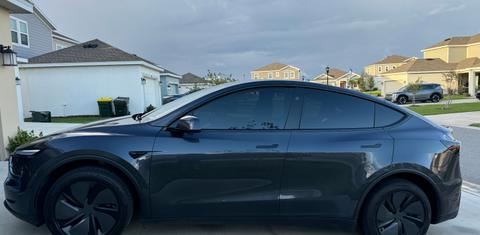 Tesla Model Y 2026