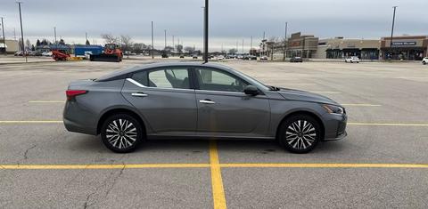 Nissan Altima 2025