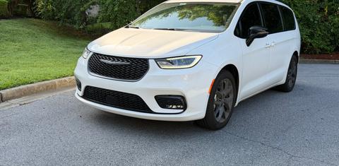 Chrysler Pacifica 2026