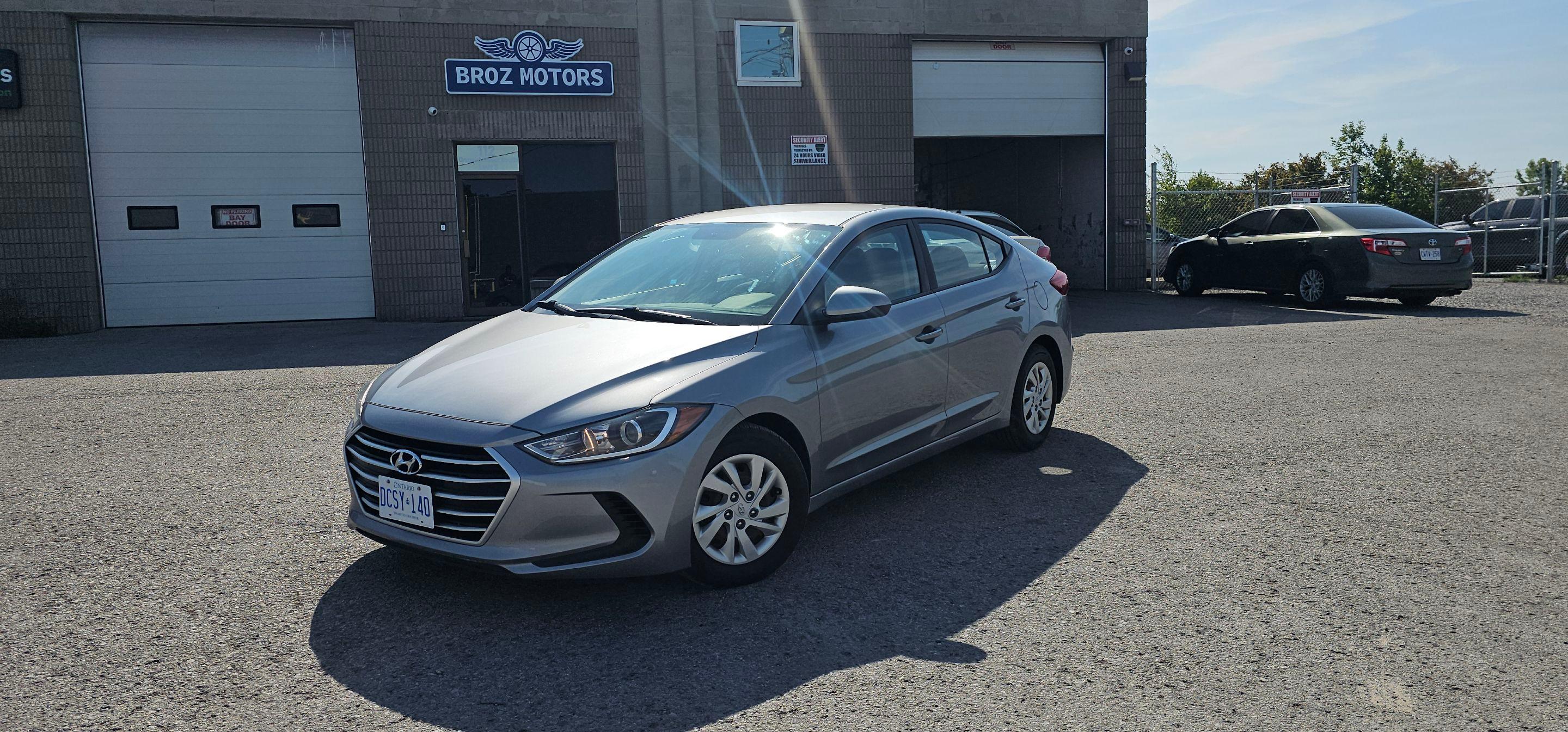 Hyundai Elantra 2017 à 