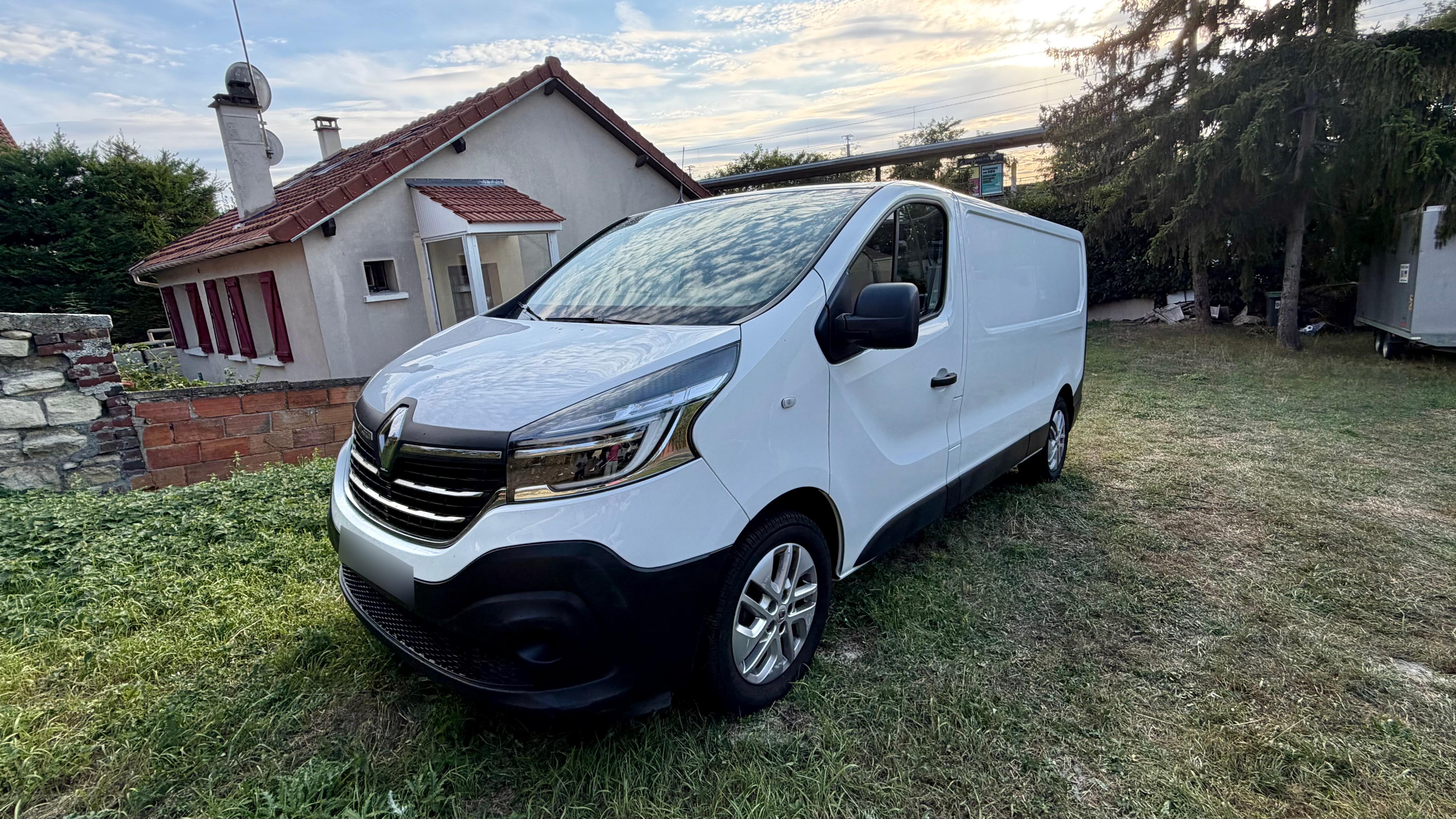 Renault TRAFIC III 2021 in Conflans-Sainte-Honorine