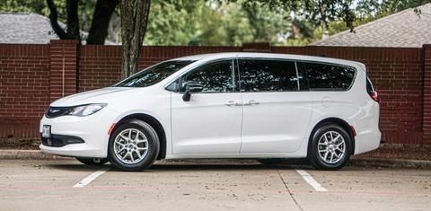 Chrysler Voyager 2025