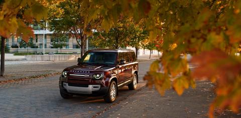 Land Rover Defender 2023