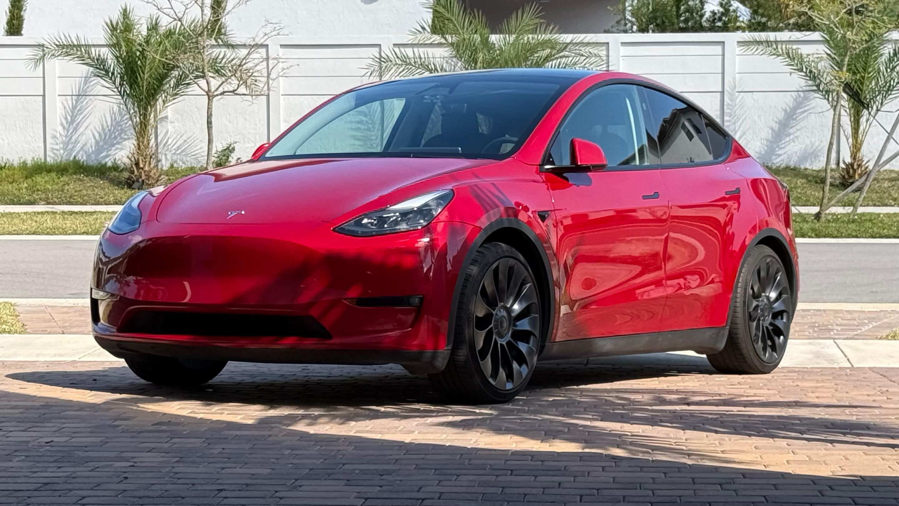 Tesla Model Y 2023 in Miami, FL