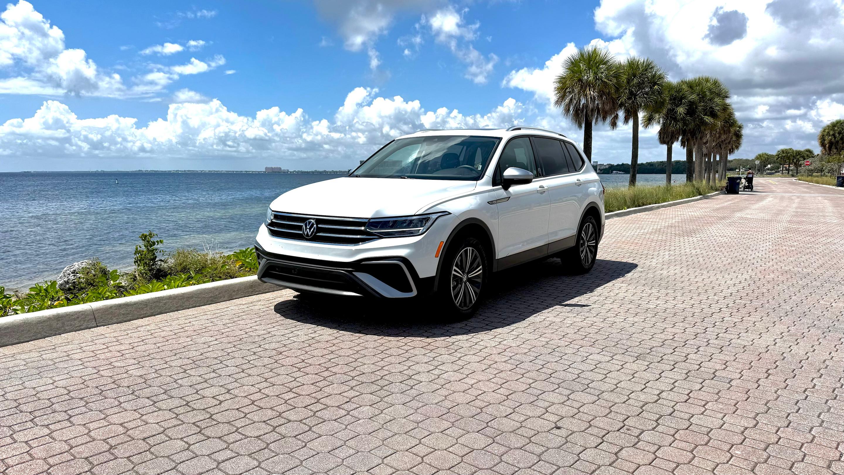 Volkswagen Tiguan 2024 in Miami, FL