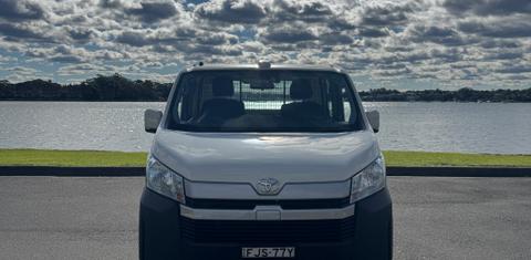 Toyota HIACE 2024