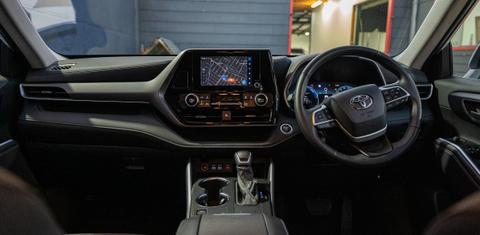 Toyota KLUGER 2025