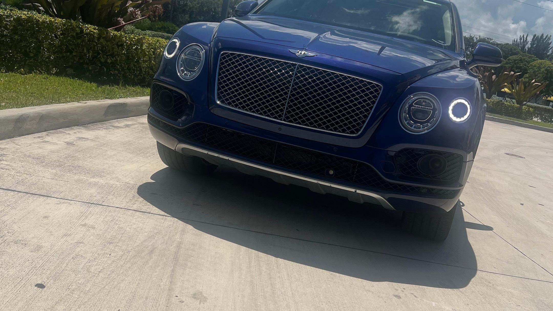 Bentley Bentayga 2017 in 