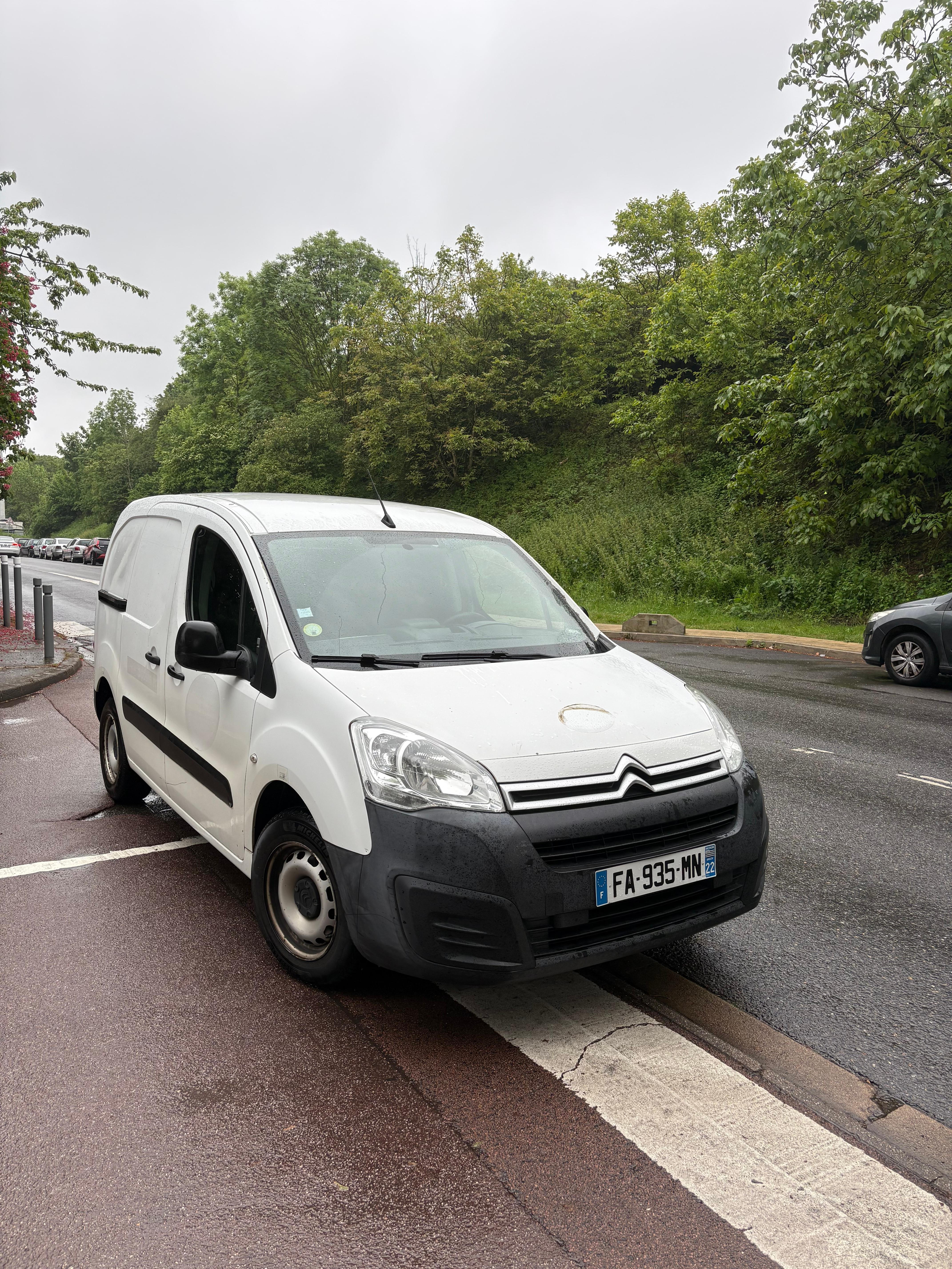 Citroen BERLINGO FOURGON 2016 à Noisy-le-Grand