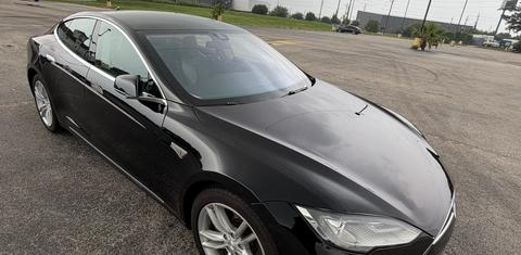 Tesla Model S 2015