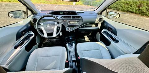 Toyota Prius c 2012