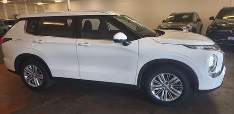 Mitsubishi OUTLANDER 2023
