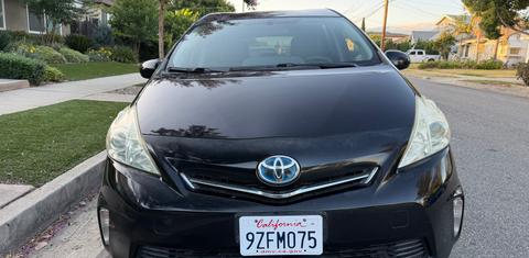 Toyota Prius v 2014