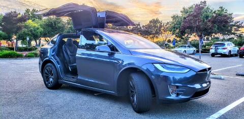 Tesla Model X 2019