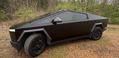 Tesla Cybertruck 2025