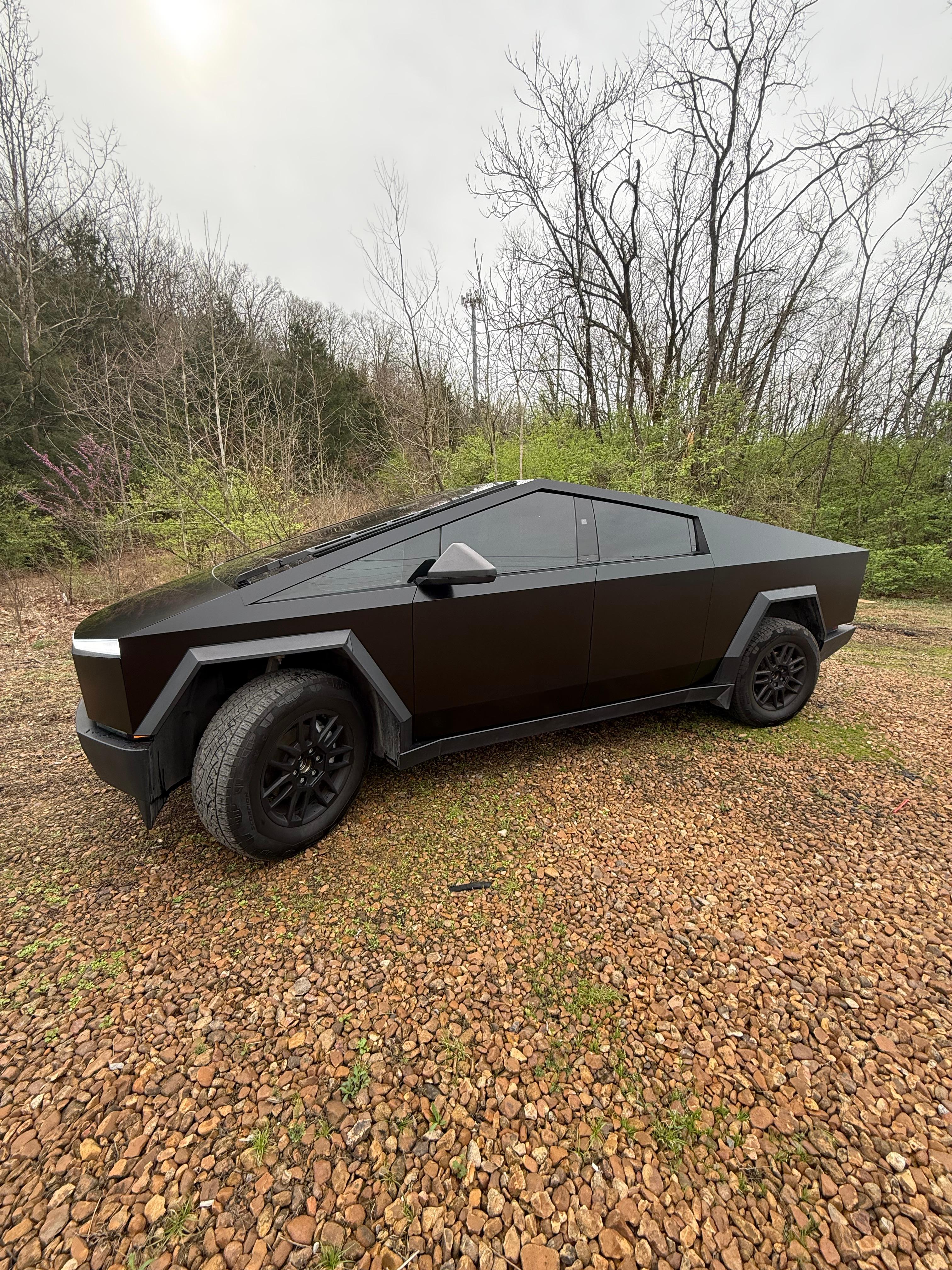 Tesla Cybertruck 2025 in 