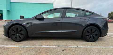 Tesla Model 3 2024