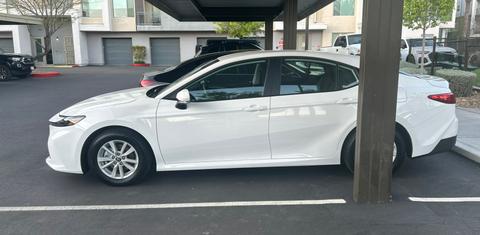 Toyota Camry Hybrid 2026
