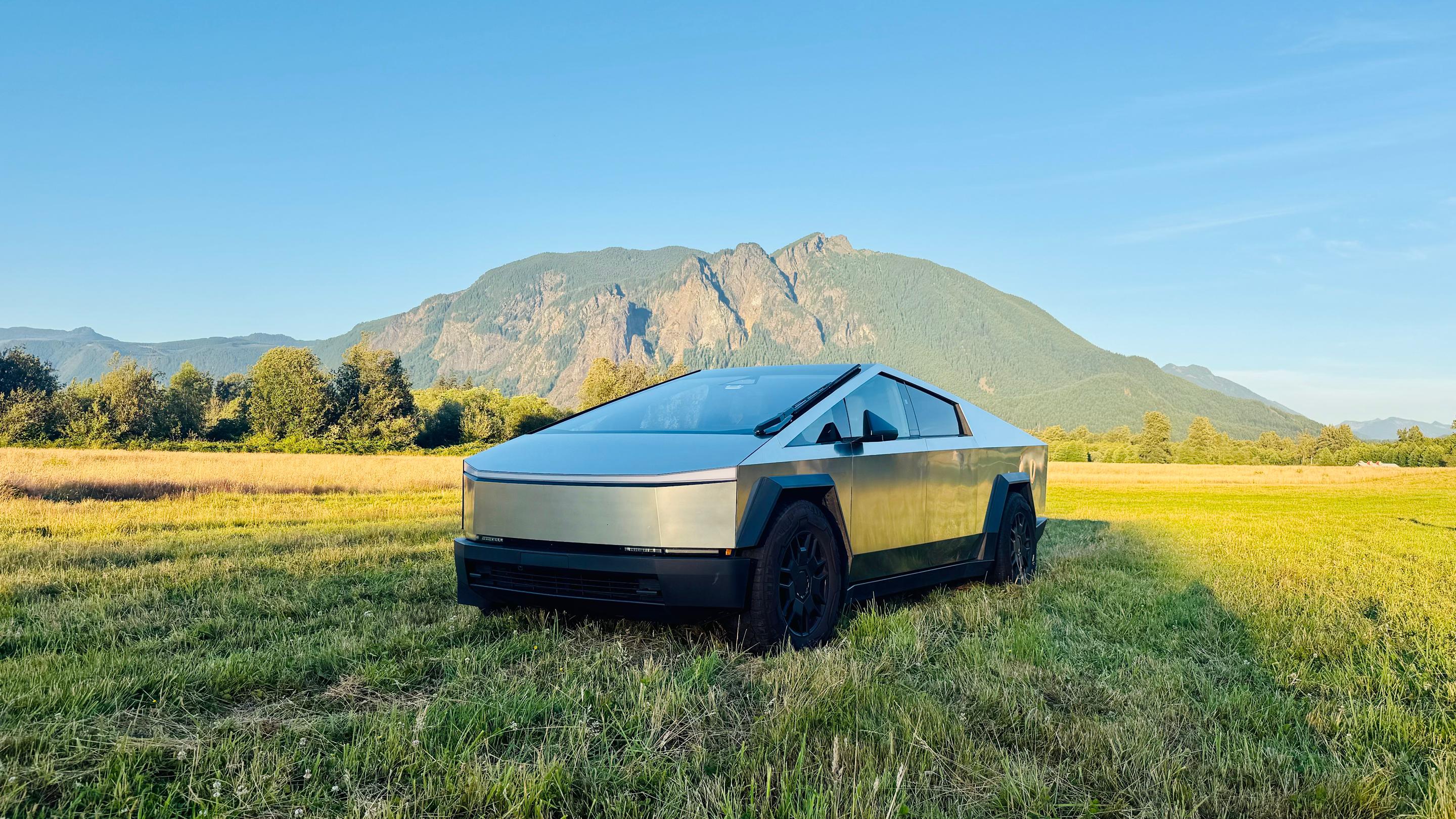 Tesla Cybertruck 2024 in Bellevue, WA