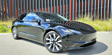 Tesla Model 3 2024