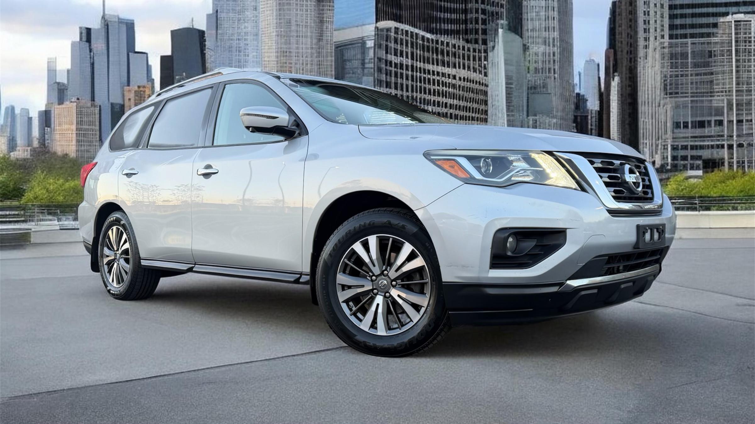 Nissan Pathfinder 2017 in Murfreesboro, TN
