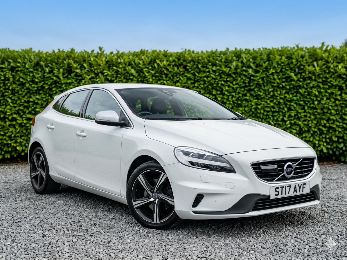 Volvo V40 2017 in Manchester