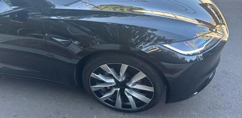 Tesla Model 3 2024