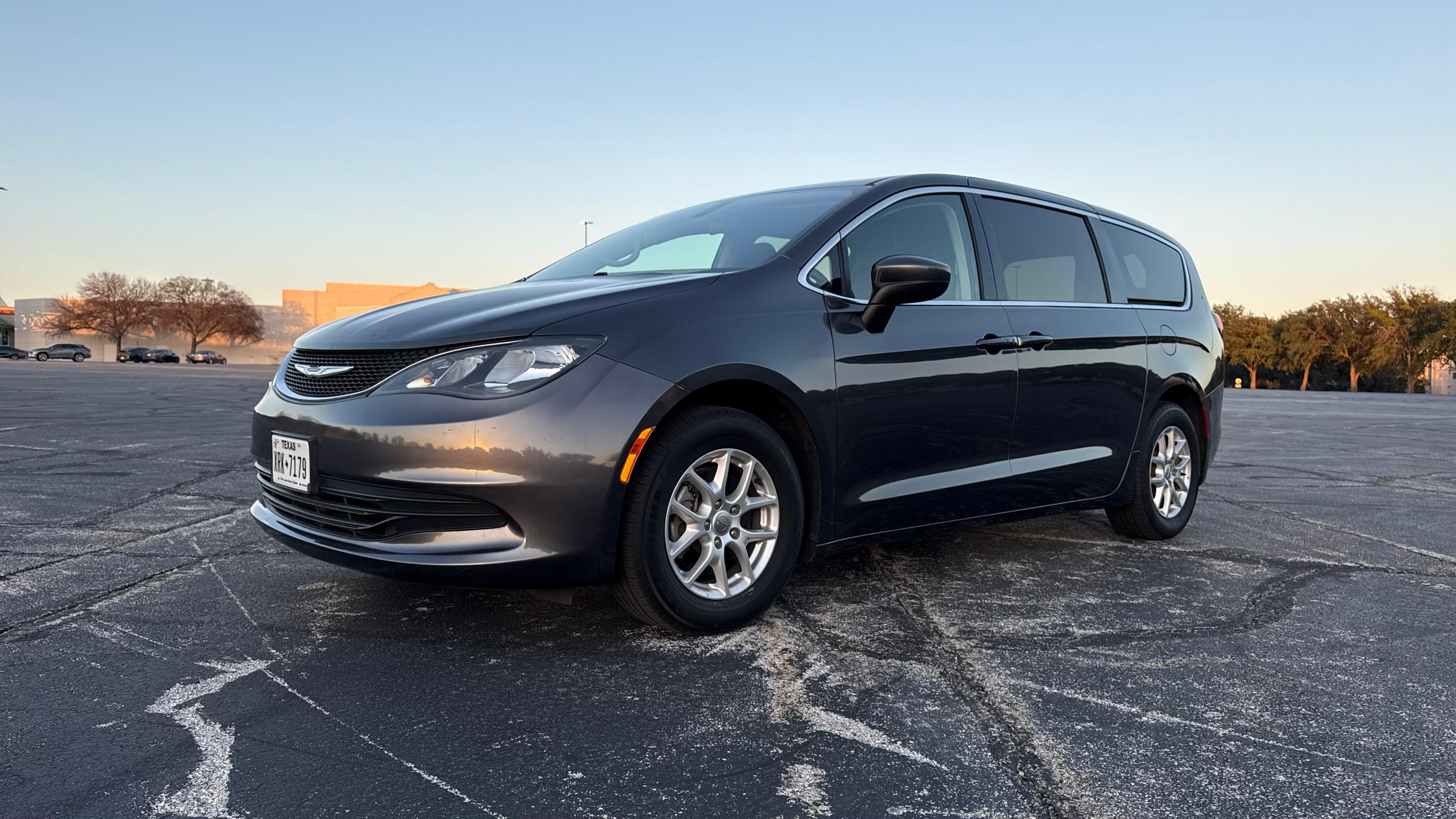 Chrysler Voyager 2020 in Flower Mound, TX