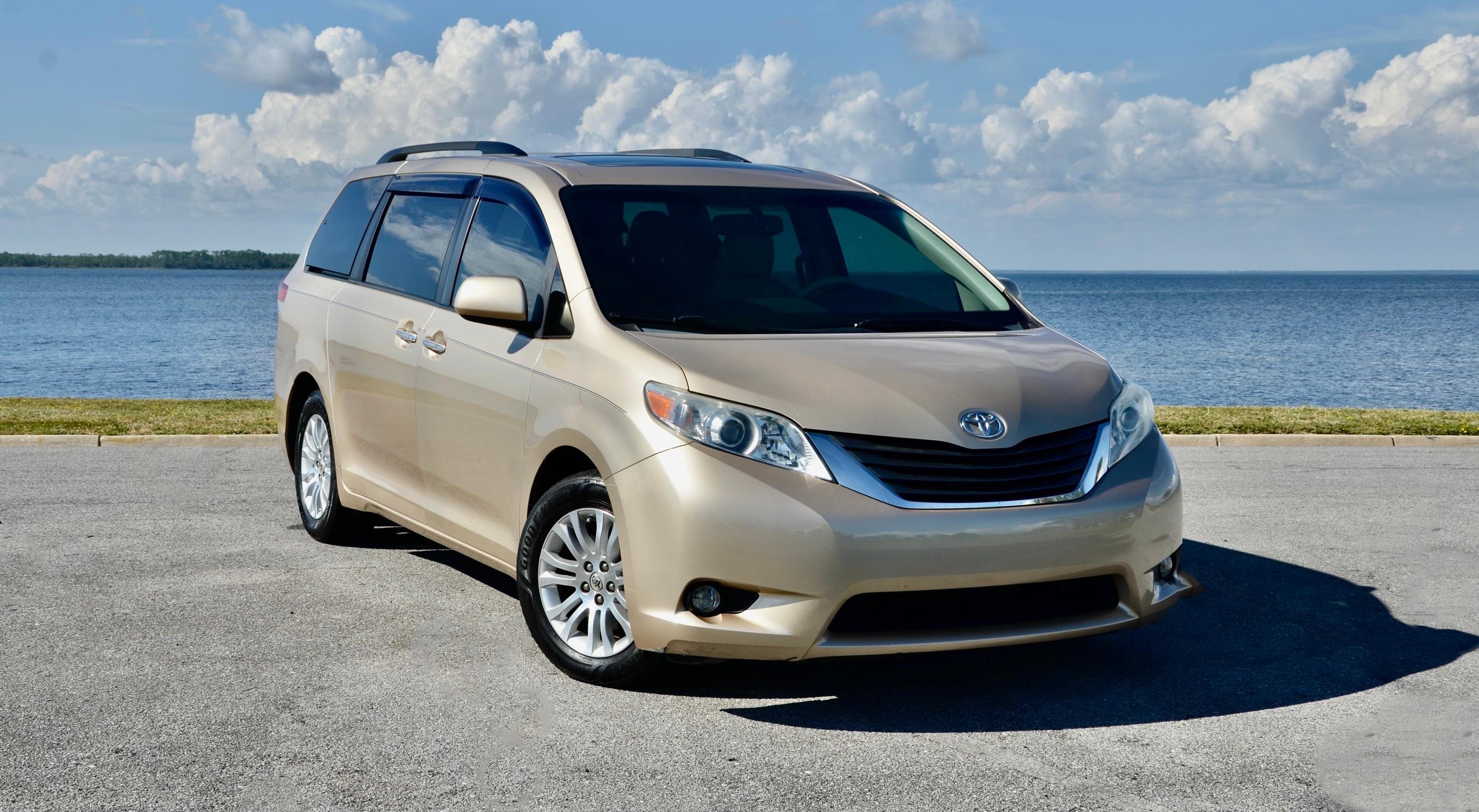 Toyota Sienna 2011 in Panama City Beach, FL