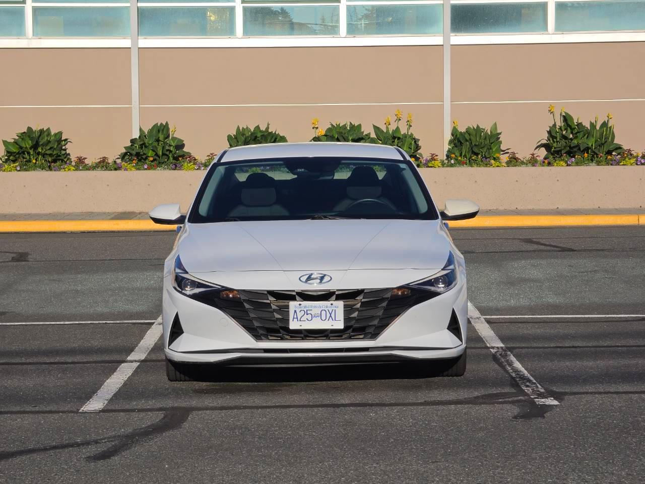 Hyundai Elantra 2022 in Victoria, BC
