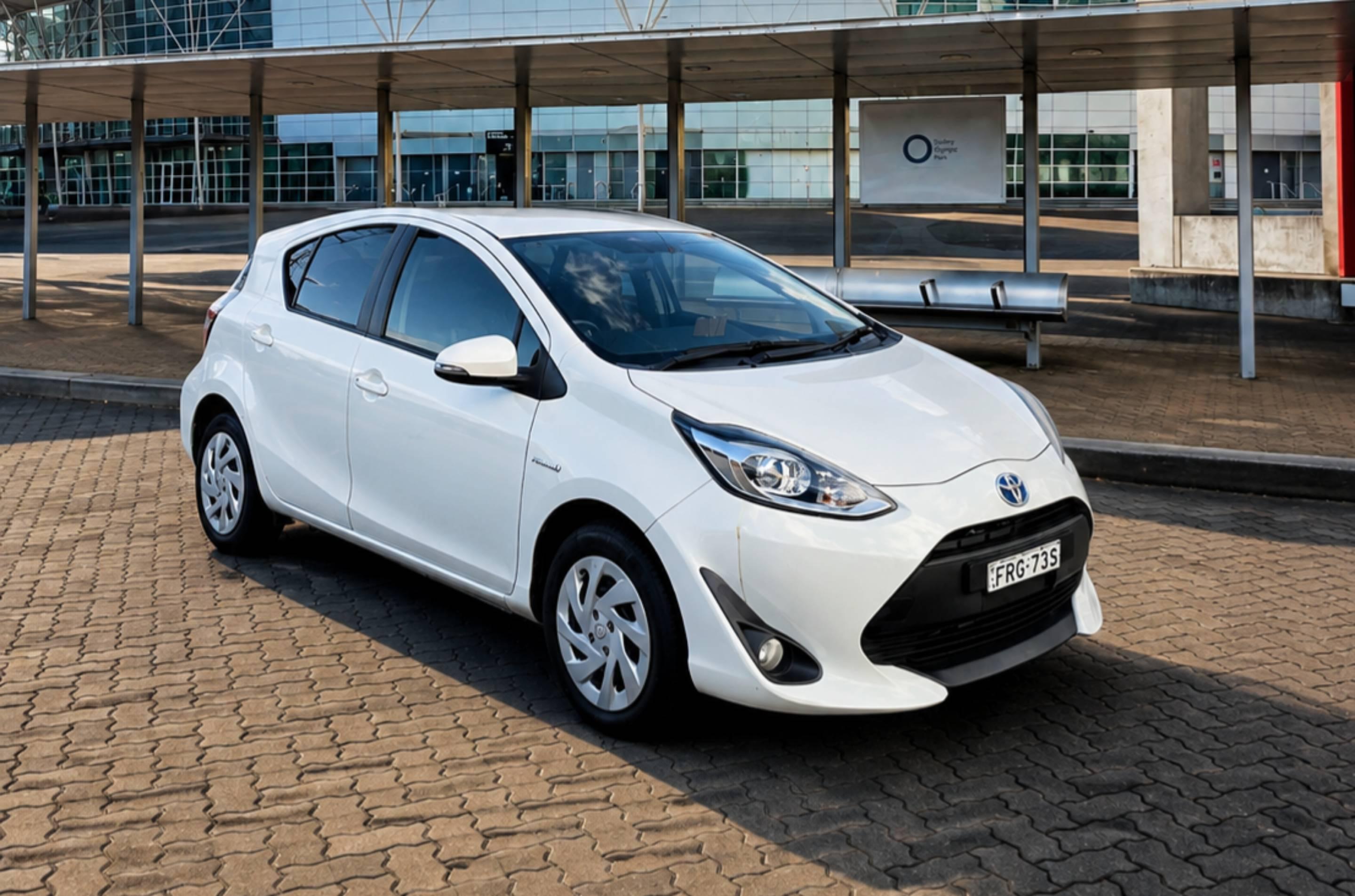 Toyota PRIUS-C 2018 in Newington