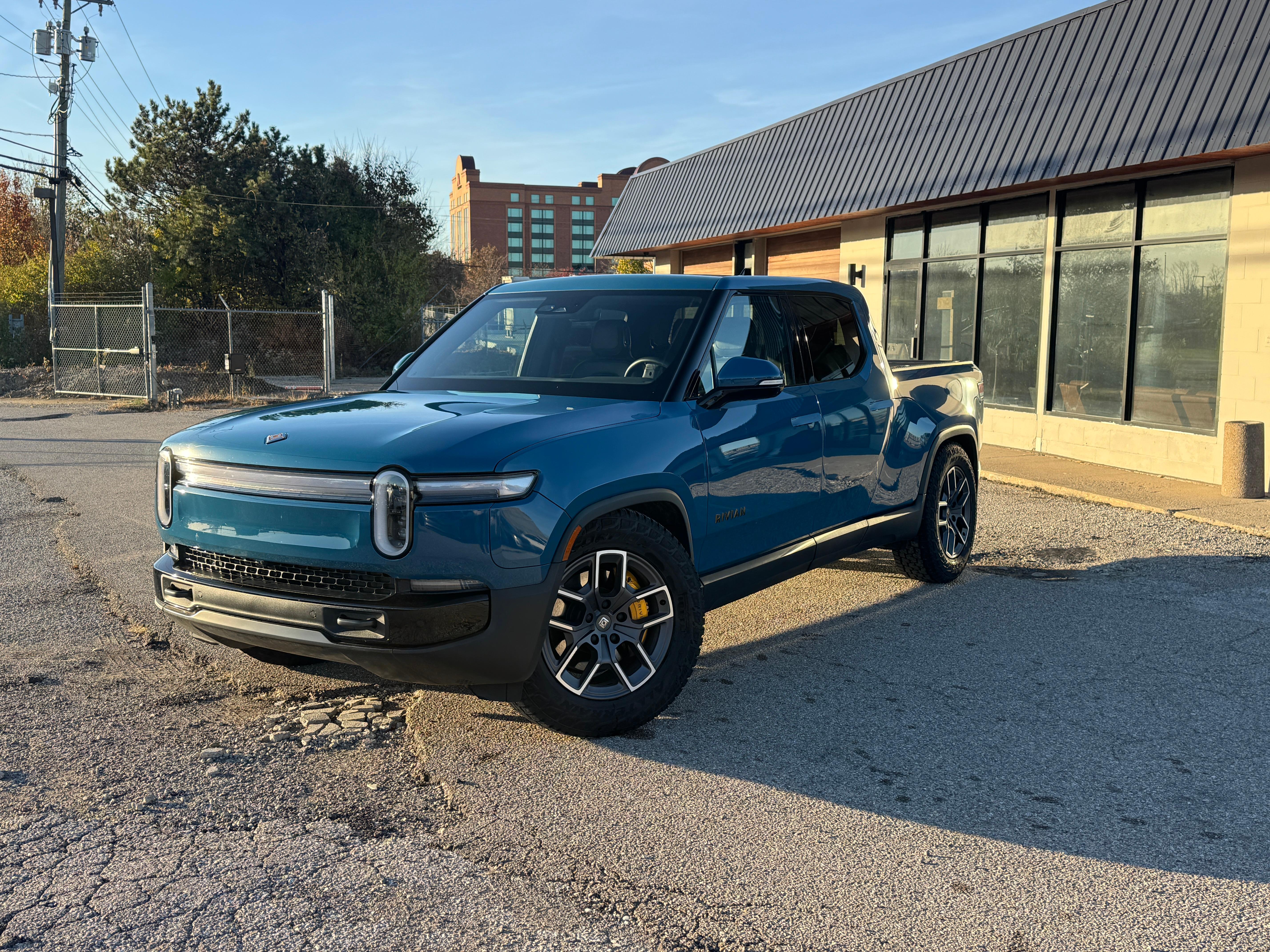 Rivian R1T 2025 in Hebron, KY