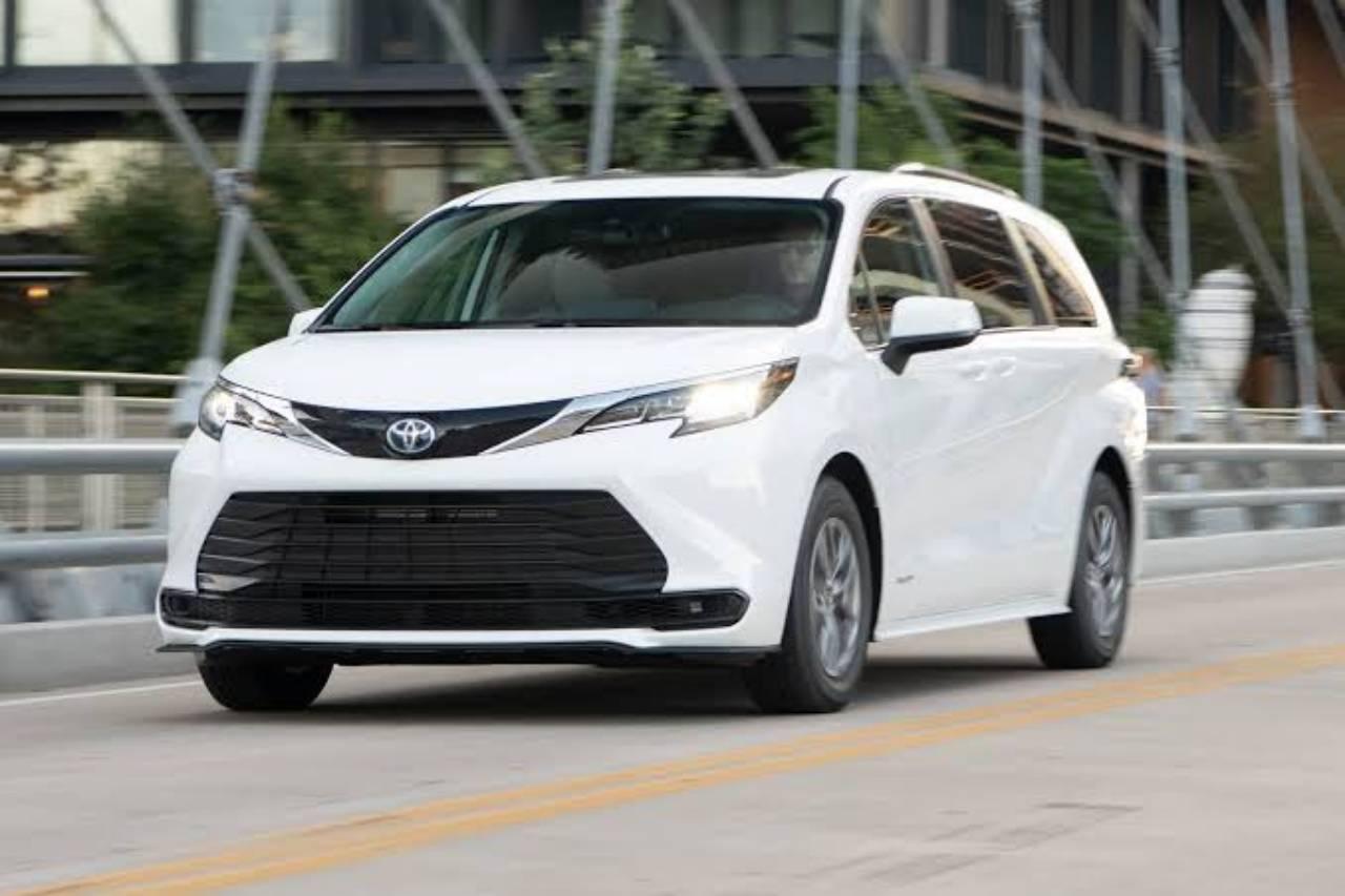 Toyota Sienna 2021 in Pensacola, FL