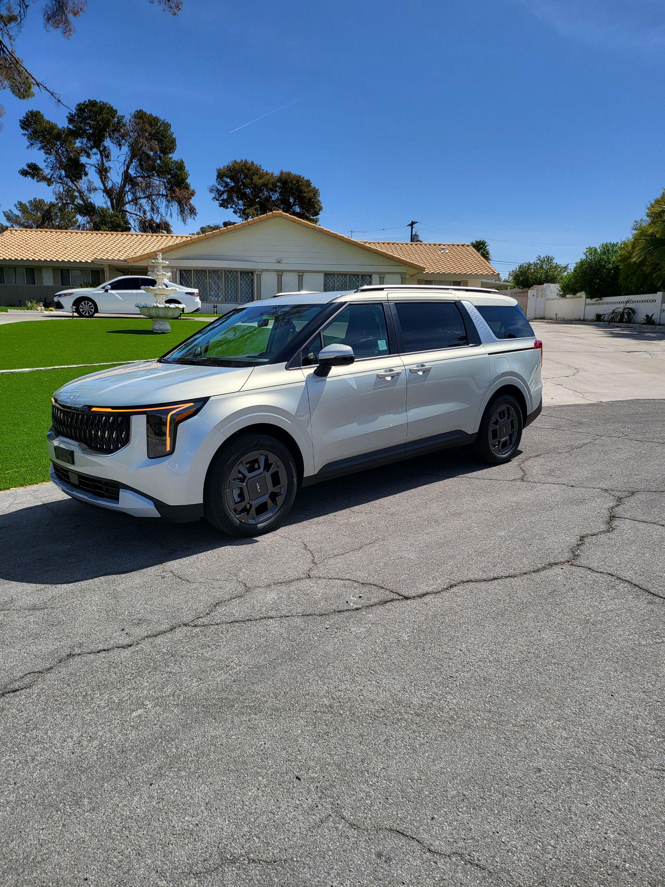 Kia Carnival Hybrid 2025 in Las Vegas, NV