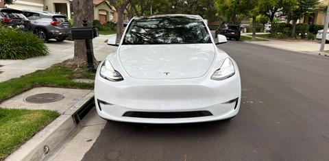 Tesla Model Y 2023