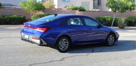 Hyundai Elantra Hybrid 2025