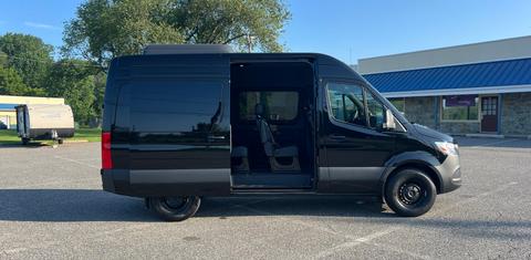 Mercedes-Benz Sprinter 2025