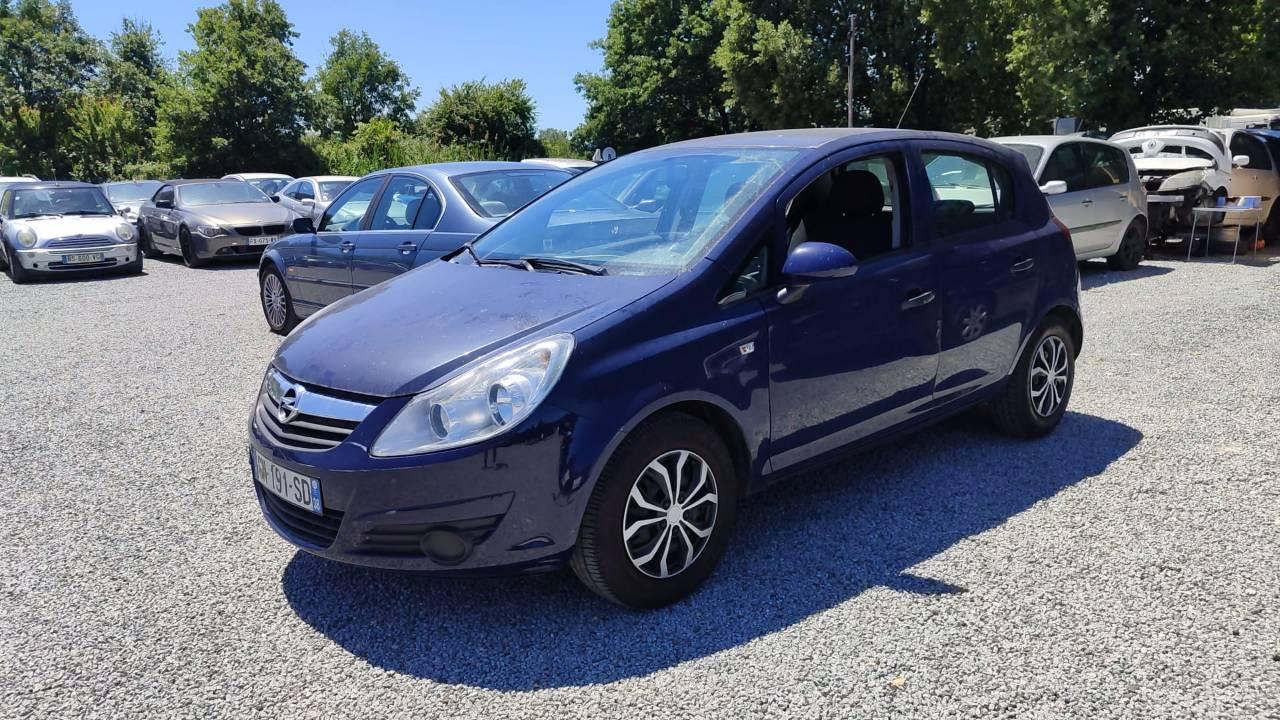 Opel CORSA 2014 à Saint-Raphaël